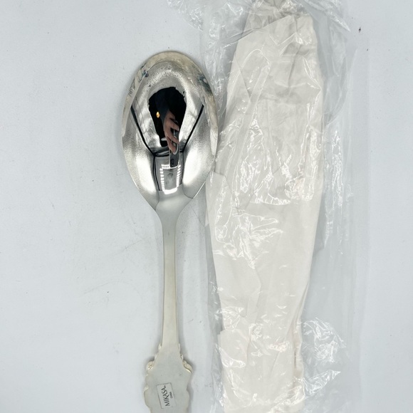 Mikasa 2-piece Salad Set Celebrations Mikasa 2014 Stainless Steel Christmas 10” - Picture 3 of 4